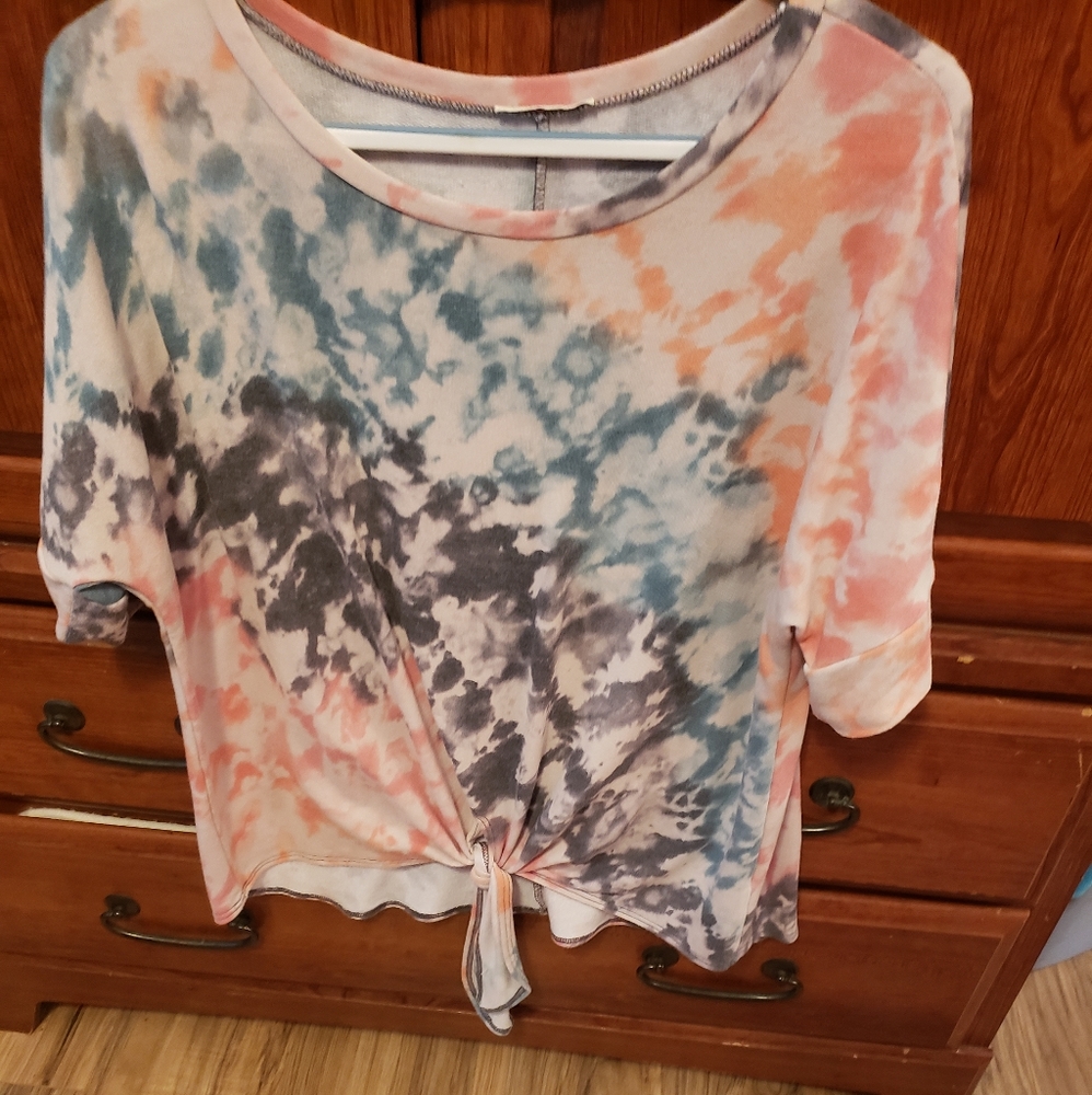 Peach tie dye